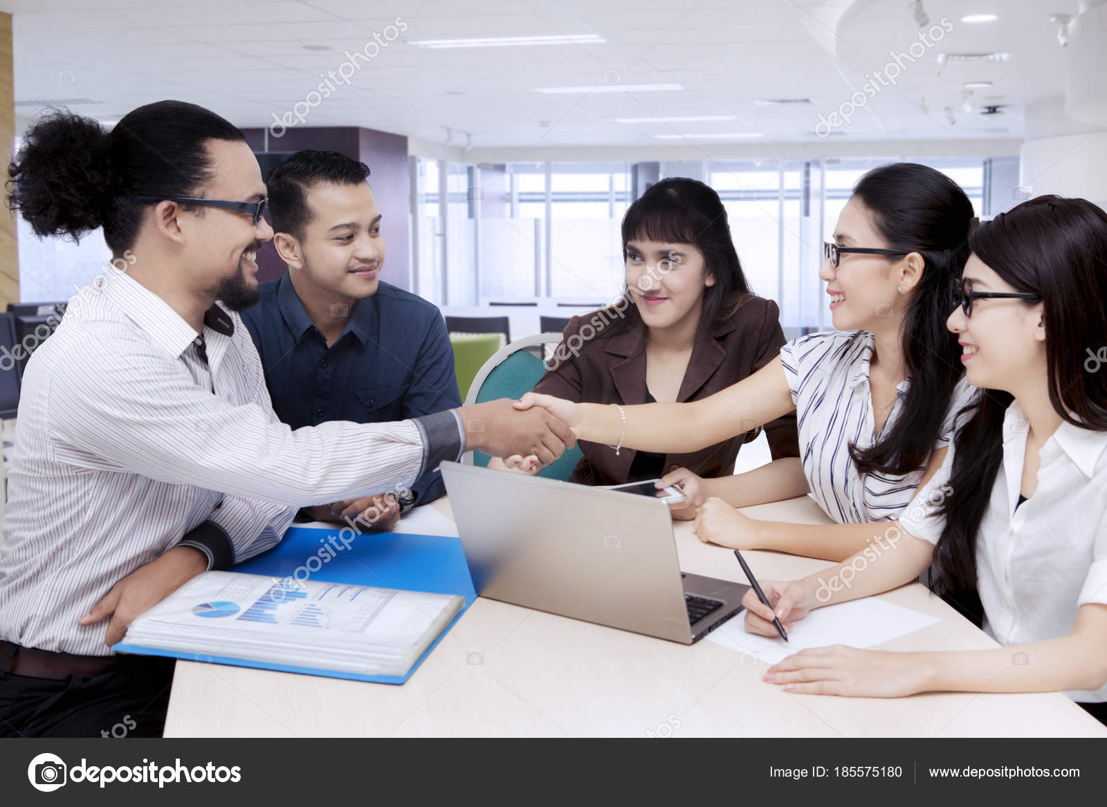Come To An Agreement Group Of Business People Come To An Agreement During Meeting Stock