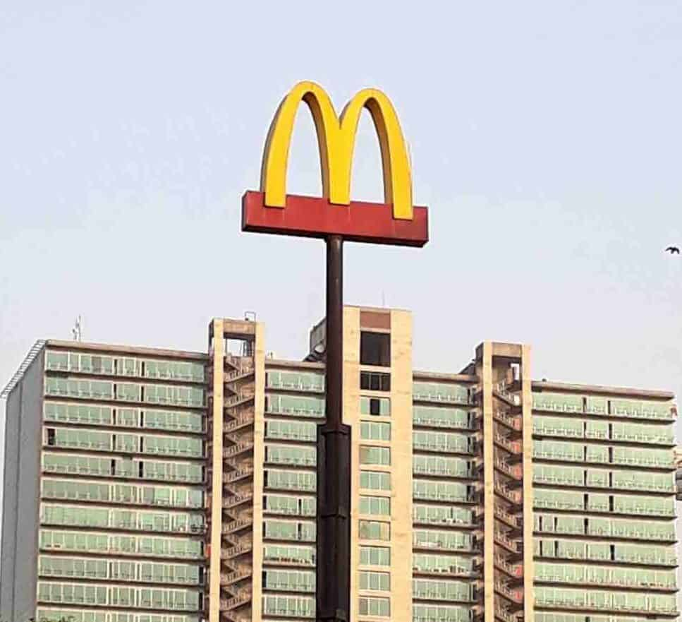 Mcdonalds Franchise Agreement Mcdonalds Ends Franchise Pact With Connaught Plaza Restaurants